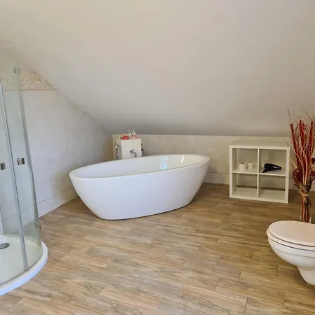 Drachennest Mit Kochnische & Bad